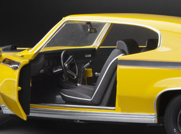 Sun Star 1:18 Buick GSX 1970 Saturn Yellow (H5702)