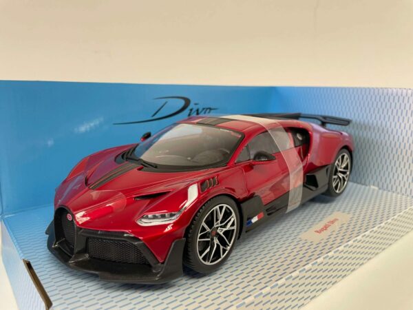 Bburago 1/18 Bugatti Divo Red Diecast Model Car