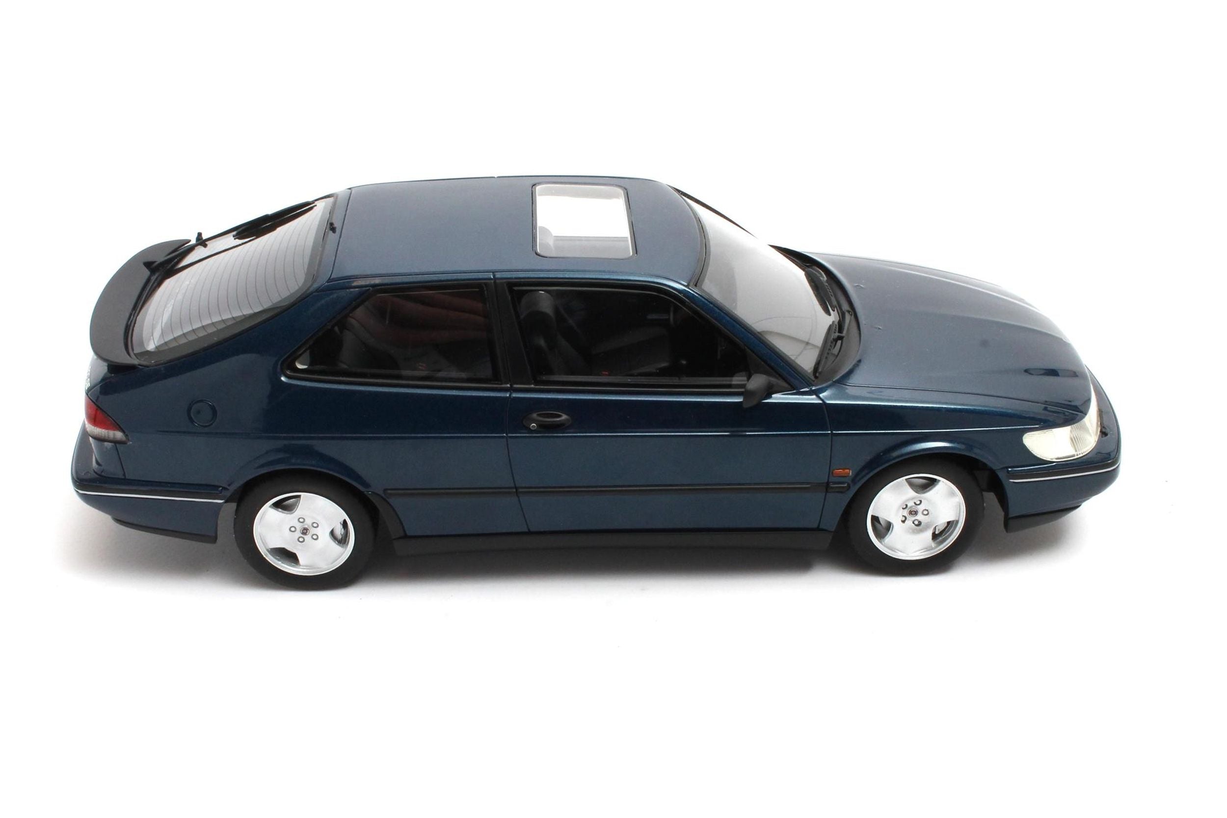 Cult Scale 1:18 Saab 900 SE Turbo 1994 Blue Metallic (CML190-1) Limited Edition Resin Model 4 Cult Scale 1:18 Saab 900 SE Turbo 1994 Blue Metallic (CML190-1) Limited Edition Resin Model - Image 4