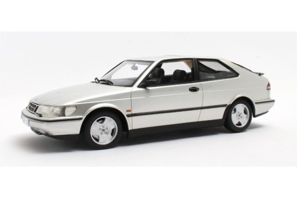 Cult Scale 1:18 Saab 900 SE Turbo 1994 Silver (CML190-2) Limited Edition Resin Model