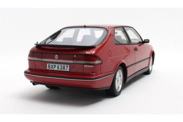 Cult Scale 1:18 Saab 900 SE Turbo 1994 Red (CML190-3) Limited Edition Resin Model 8 Cult Scale 1:18 Saab 900 SE Turbo 1994 Red (CML190-3) Limited Edition Resin Model