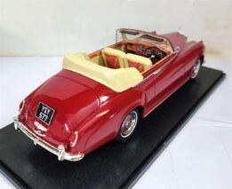 Cult Scale - 1:18 Rolls-Royce Silver Cloud DHC Red 1960-1962 - Limited Edition Resin Model