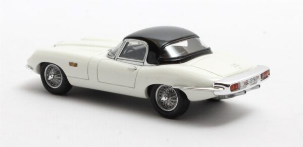 Matrix - 1:43 Jaguar E-Type Roadster Frua Red Closed-Top - Limited Edition Resin Model