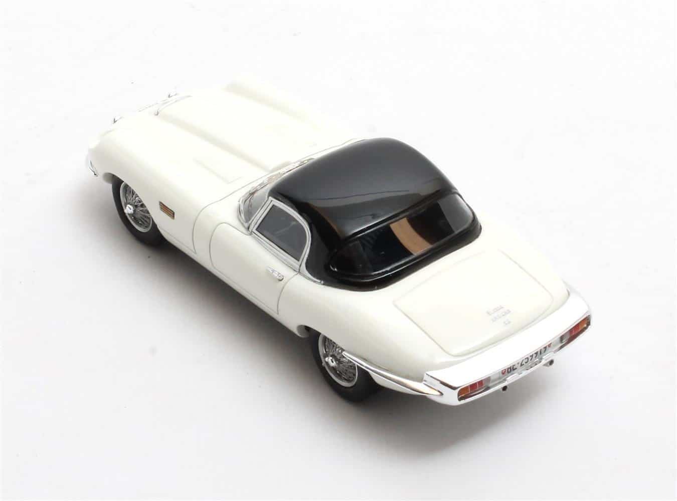 Matrix - 1:43 Jaguar E-Type Roadster Frua Red Closed-Top - Limited Edition Resin Model 4 Matrix - 1:43 Jaguar E-Type Roadster Frua Red Closed-Top - Limited Edition Resin Model