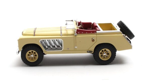 Matrix - 1:43 Land Rover 109 Bell Aurens Longnose Yellow Open-Top - Limited Edition Resin Model - Image 3