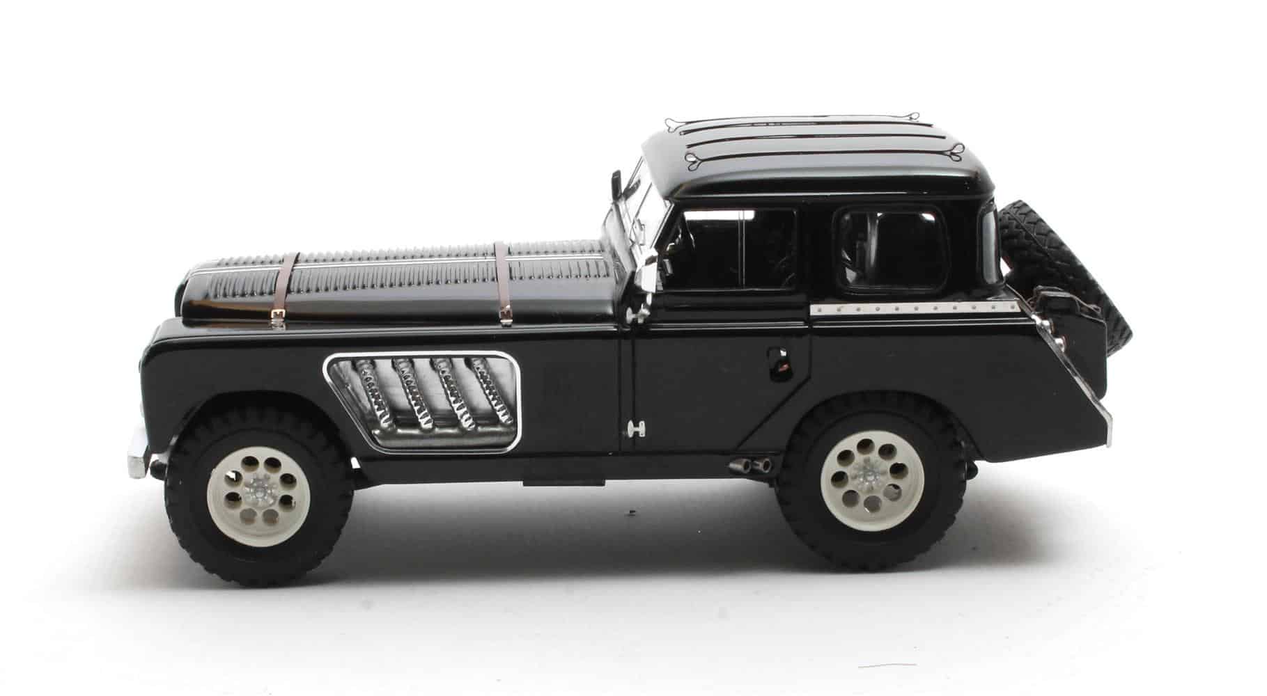 Matrix - 1:43 Land Rover 109 Bell Aurens Longnose Blue - Limited Edition Resin Model