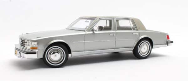 1:18 Cadillac Seville Silver Metallic 1976 - Limited Edition Resin Model by Cult Scale