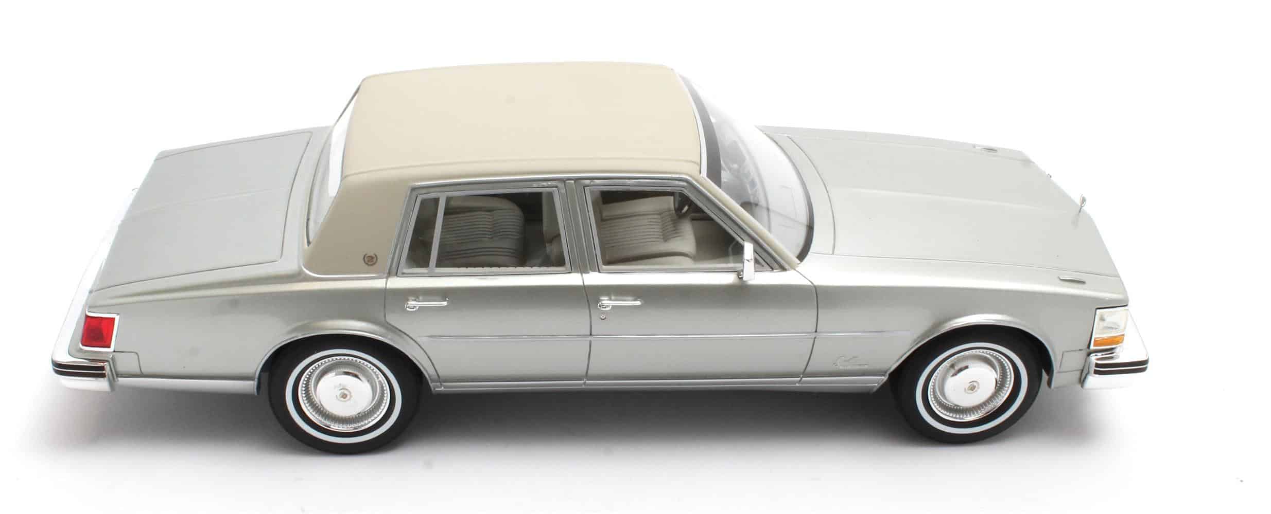 1:18 Cadillac Seville Silver Metallic 1976 - Limited Edition Resin Model by Cult Scale - Image 3