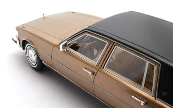 1:18 Cadillac Seville Gold Metallic 1976 - Limited Edition Resin Model by Cult Scale - Image 9