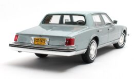 1:18 Cadillac Seville Blue Metallic 1976 - Limited Edition Resin Model by Cult Scale