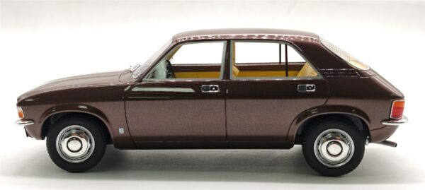 1:18 Austin Allegro 1973 Brazil Brown Metallic - Limited Edition Resin Model by Cult Scale - Image 5