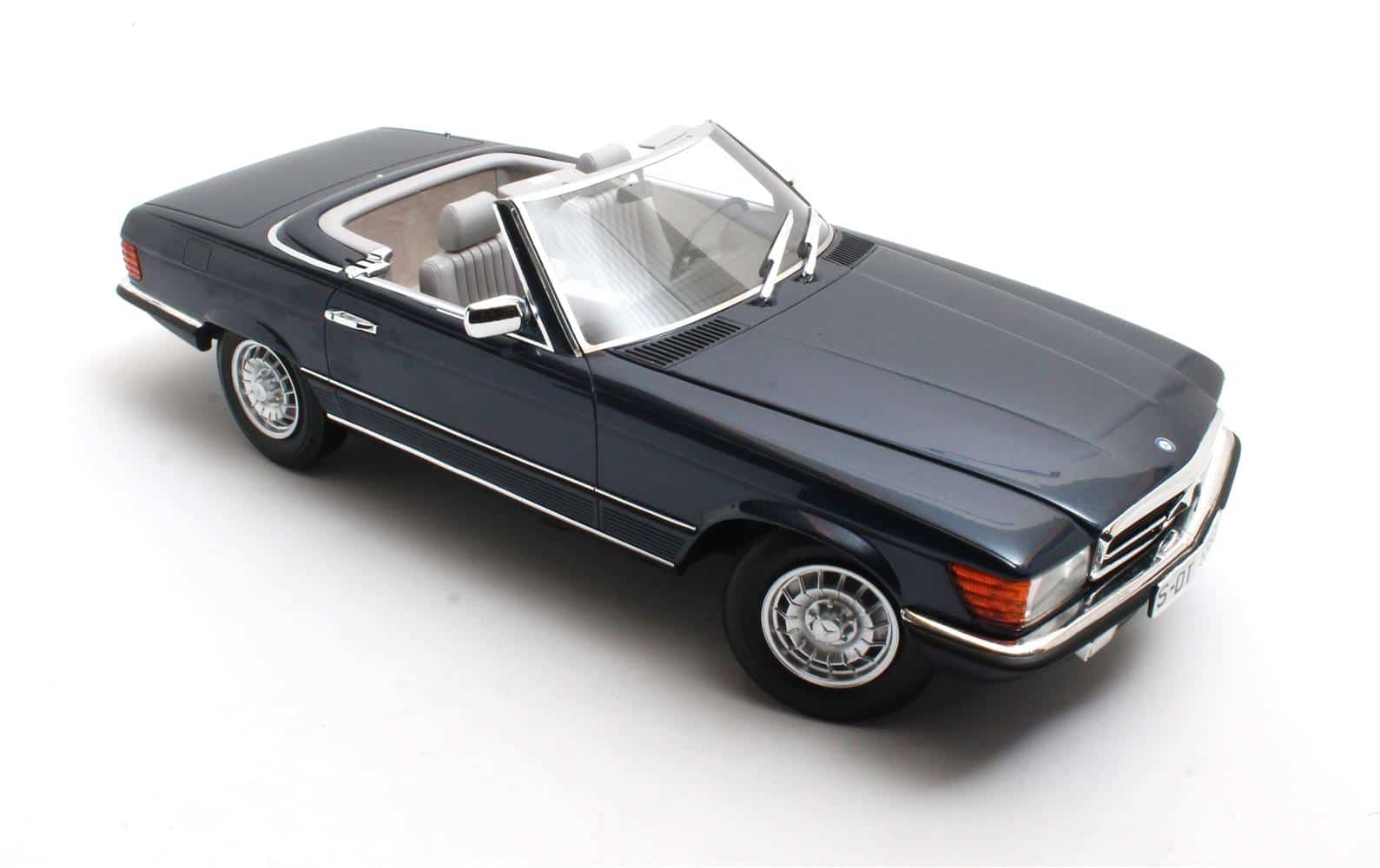 12ART - 1:12 Mercedes-Benz 380SL R107 Lapis Blue Metallic 1979-1985 - Limited Edition Resin Model 7 12ART - 1:12 Mercedes-Benz 380SL R107 Lapis Blue Metallic 1979-1985 - Limited Edition Resin Model