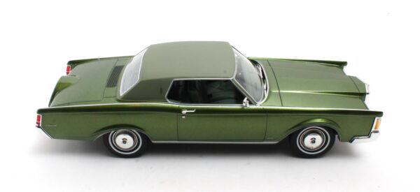 Cult Scale 1:18 Lincoln Continental Mark III 1971 Green Metallic (CML195-1) Limited Edition Resin Model 7 Cult Scale 1:18 Lincoln Continental Mark III 1971 Green Metallic (CML195-1) Limited Edition Resin Model