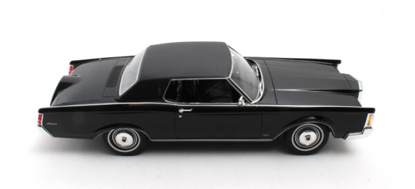Cult Scale 1:18 Lincoln Continental Mark III 1971 Black (CML195-3) Limited Edition Resin Model 6 Cult Scale 1:18 Lincoln Continental Mark III 1971 Black (CML195-3) Limited Edition Resin Model