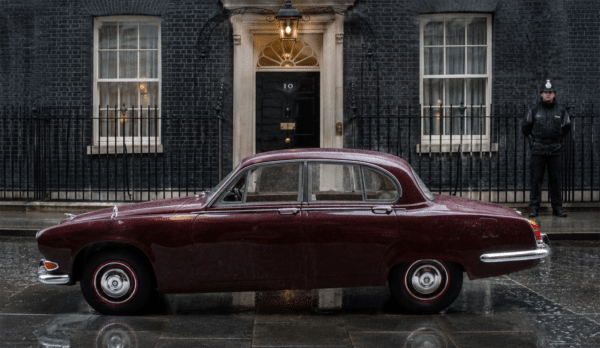 Cult Scale 1:18 Jaguar 420 1966-69 Regency Red (CML289-1) Limited Edition Resin Model 9 Cult Scale 1:18 Jaguar 420 1966-69 Regency Red (CML289-1) Limited Edition Resin Model