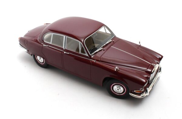 Cult Scale 1:18 Jaguar 420 1966-69 Regency Red (CML289-1) Limited Edition Resin Model 7 Cult Scale 1:18 Jaguar 420 1966-69 Regency Red (CML289-1) Limited Edition Resin Model