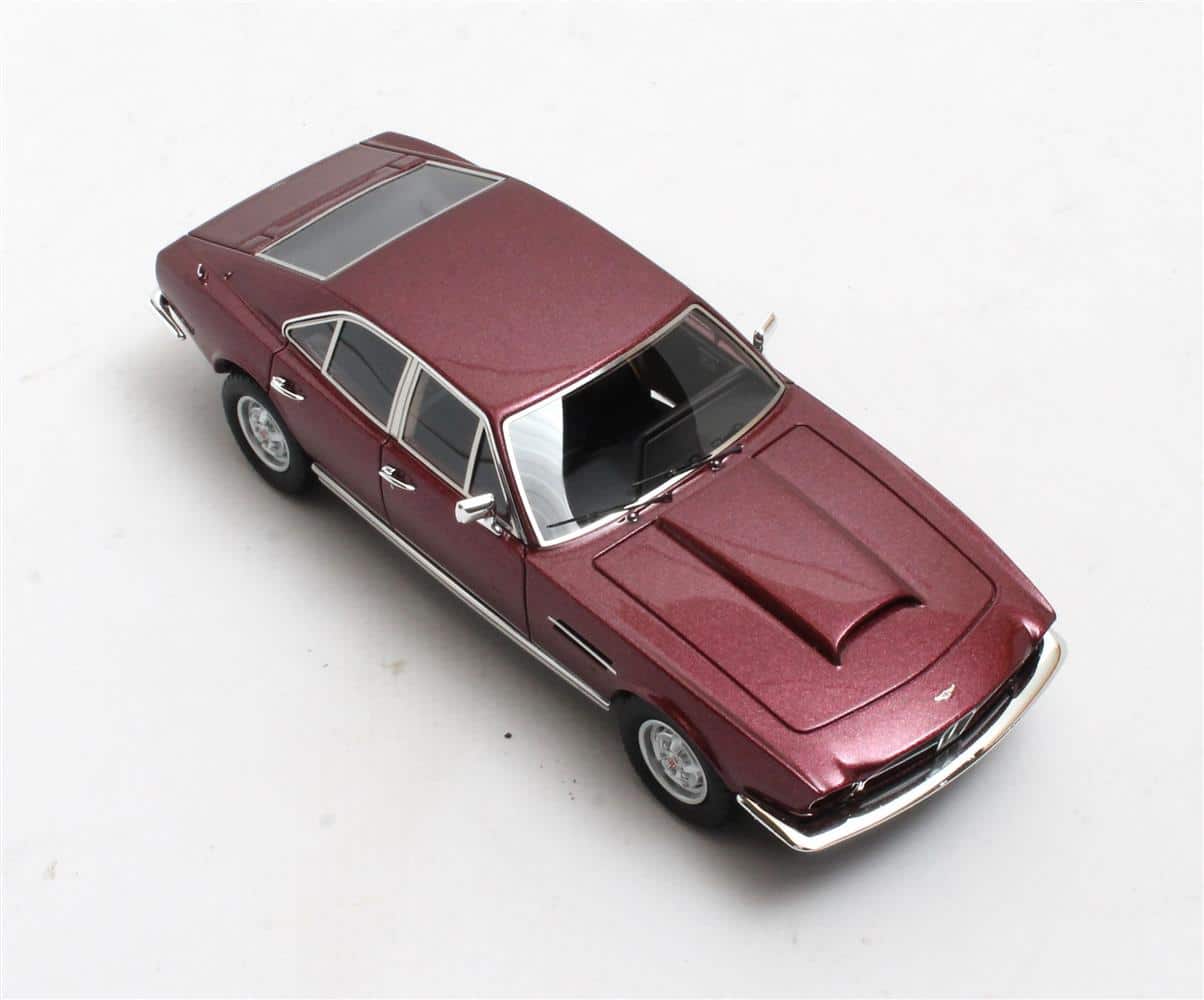 Matrix 1:43 Aston Martin Lagonda Series I Red Metallic (1974-75) (MX40108-183) Limited Edition Resin Model 5 Matrix 1:43 Aston Martin Lagonda Series I Red Metallic (1974-75) (MX40108-183) Limited Edition Resin Model - Image 5