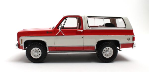 Cult Scale 1:18 Chevrolet Blazer K5 1973-1978 Red/White (CML155-1) Limited Edition Resin Model 11 Cult Scale 1:18 Chevrolet Blazer K5 1973-1978 Red/White (CML155-1) Limited Edition Resin Model