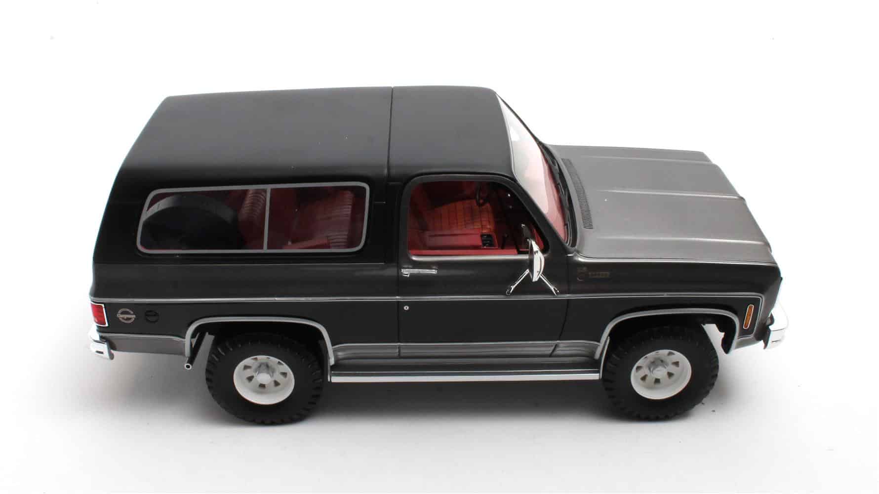 Cult Scale 1:18 Chevrolet Blazer K5 1973-1978 Grey/Black (CML155-2) Limited Edition Resin Model 3 Cult Scale 1:18 Chevrolet Blazer K5 1973-1978 Grey/Black (CML155-2) Limited Edition Resin Model - Image 3