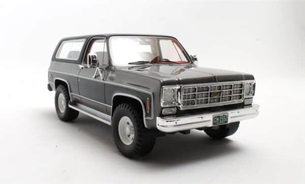 Cult Scale 1:18 Chevrolet Blazer K5 1973-1978 Grey/Black (CML155-2) Limited Edition Resin Model 9 Cult Scale 1:18 Chevrolet Blazer K5 1973-1978 Grey/Black (CML155-2) Limited Edition Resin Model