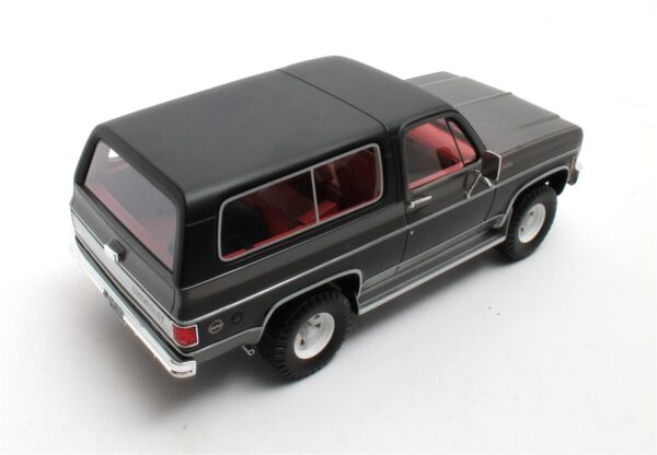 Cult Scale 1:18 Chevrolet Blazer K5 1973-1978 Grey/Black (CML155-2) Limited Edition Resin Model 10 Cult Scale 1:18 Chevrolet Blazer K5 1973-1978 Grey/Black (CML155-2) Limited Edition Resin Model