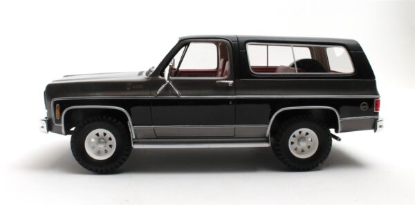 Cult Scale 1:18 Chevrolet Blazer K5 1973-1978 Grey/Black (CML155-2) Limited Edition Resin Model 11 Cult Scale 1:18 Chevrolet Blazer K5 1973-1978 Grey/Black (CML155-2) Limited Edition Resin Model
