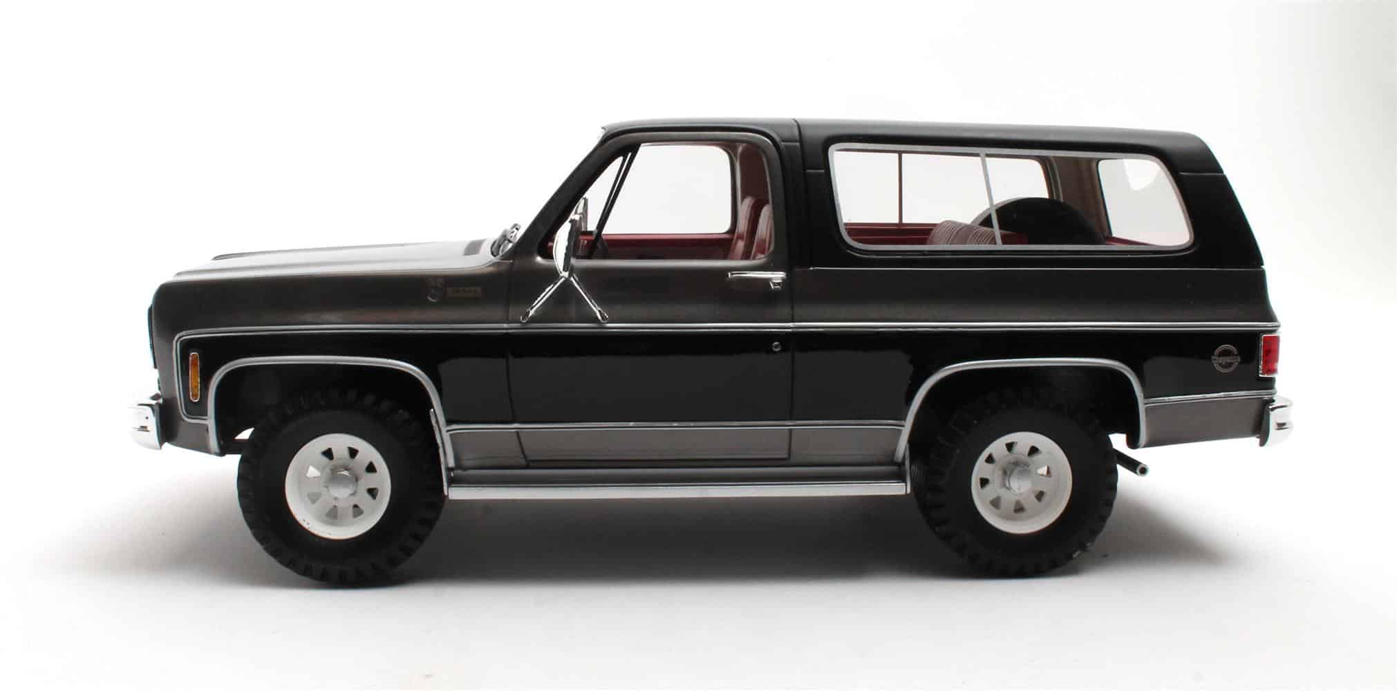 Cult Scale 1:18 Chevrolet Blazer K5 1973-1978 Grey/Black (CML155-2) Limited Edition Resin Model 6 Cult Scale 1:18 Chevrolet Blazer K5 1973-1978 Grey/Black (CML155-2) Limited Edition Resin Model - Image 6
