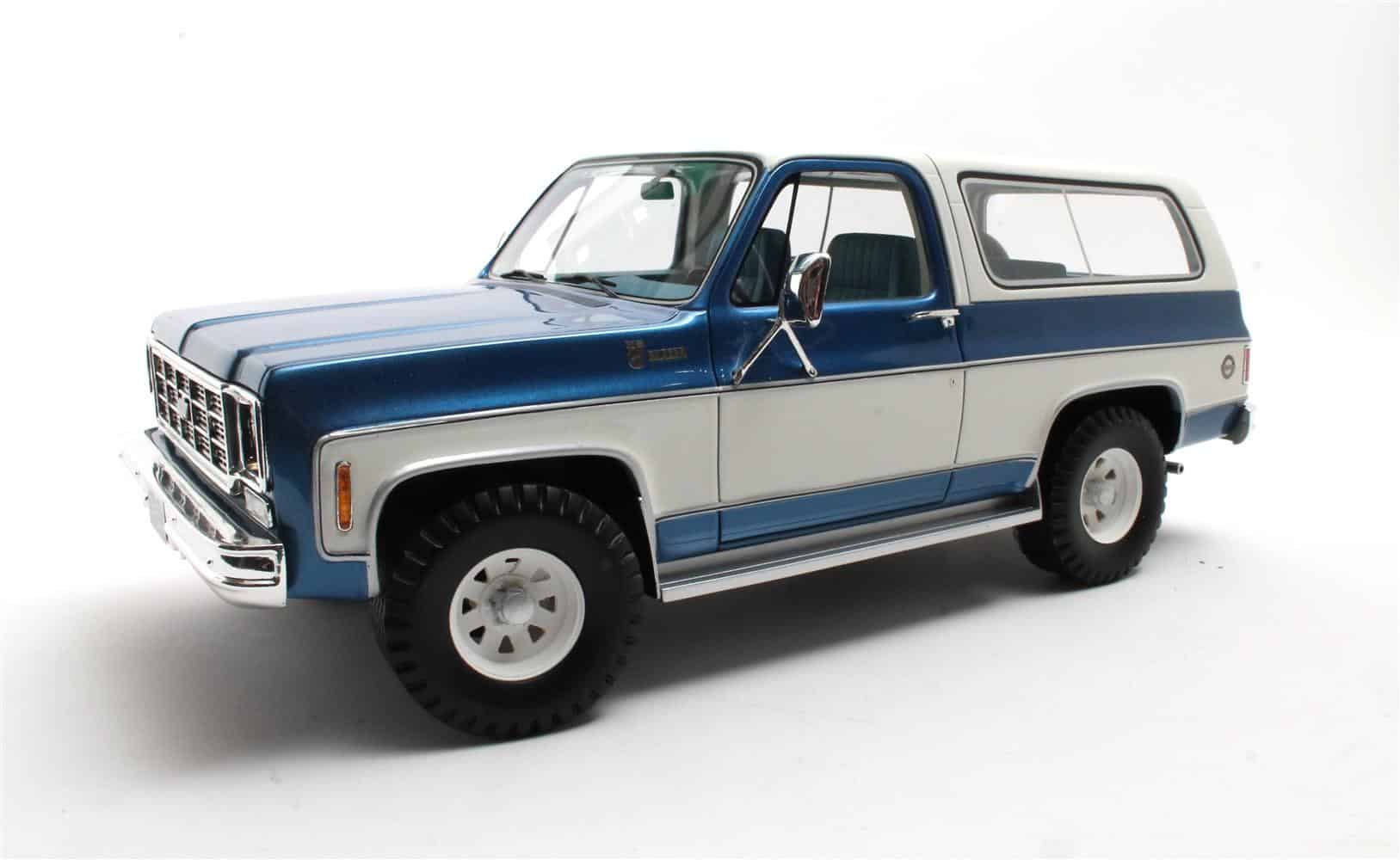 Cult Scale 1:18 Chevrolet Blazer K5 1973-1978 Blue/White (CML155-3) Limited Edition Resin Model