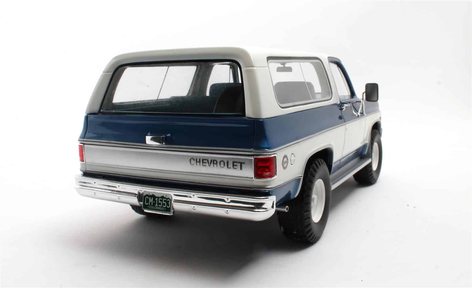 Cult Scale 1:18 Chevrolet Blazer K5 1973-1978 Blue/White (CML155-3) Limited Edition Resin Model 2 Cult Scale 1:18 Chevrolet Blazer K5 1973-1978 Blue/White (CML155-3) Limited Edition Resin Model - Image 2