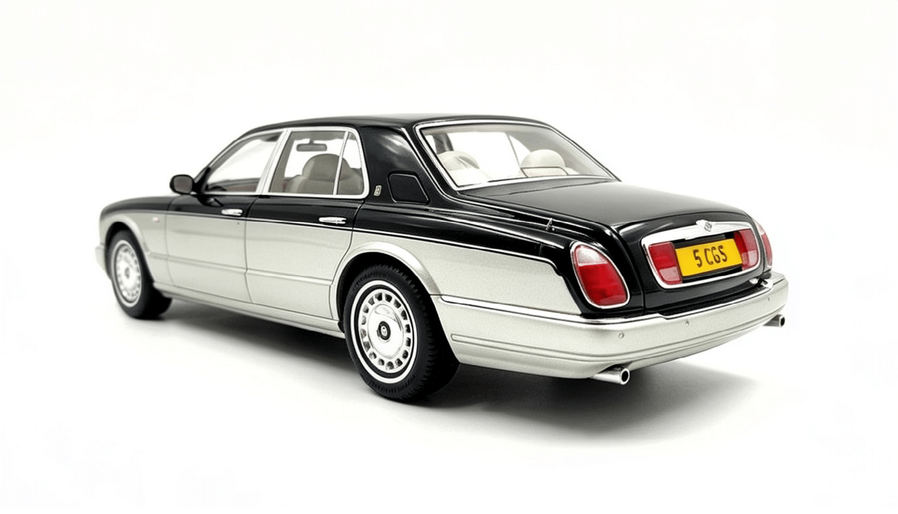Cult Scale 1:18 Rolls-Royce Silver Seraph 1998 Black/Silver (CML199-1) Limited Edition Resin Model 3 Cult Scale 1:18 Rolls-Royce Silver Seraph 1998 Black/Silver (CML199-1) Limited Edition Resin Model - Image 3