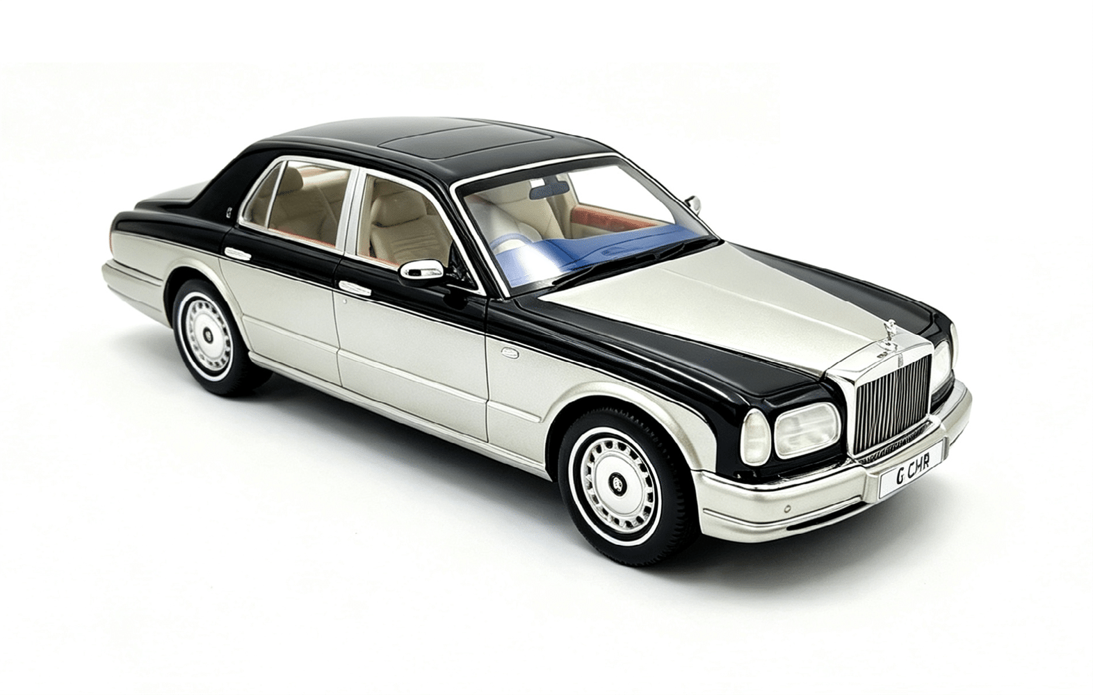 Cult Scale 1:18 Rolls-Royce Silver Seraph 1998 Black/Silver (CML199-1) Limited Edition Resin Model 4 Cult Scale 1:18 Rolls-Royce Silver Seraph 1998 Black/Silver (CML199-1) Limited Edition Resin Model - Image 4