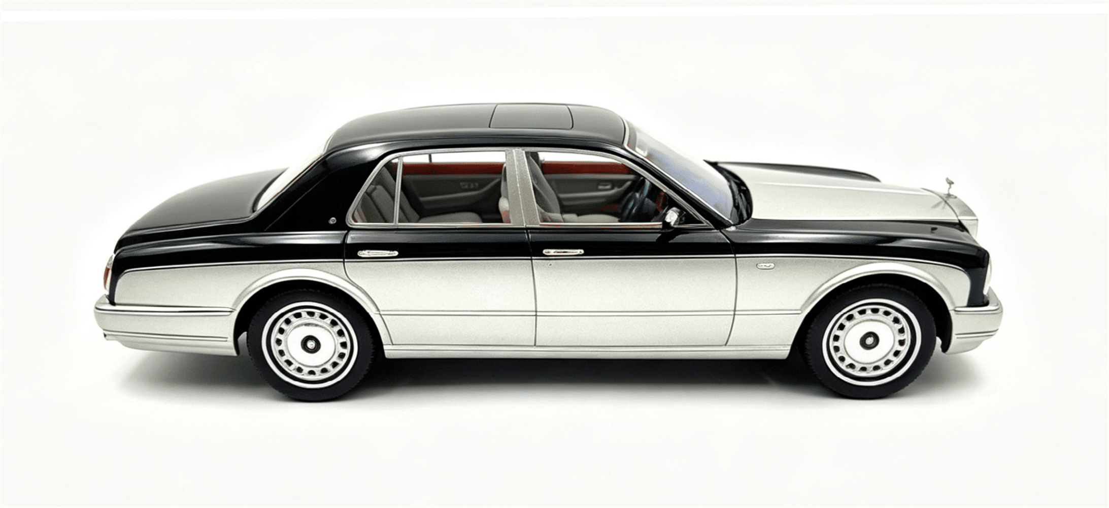 Cult Scale 1:18 Rolls-Royce Silver Seraph 1998 Black/Silver (CML199-1) Limited Edition Resin Model 5 Cult Scale 1:18 Rolls-Royce Silver Seraph 1998 Black/Silver (CML199-1) Limited Edition Resin Model - Image 5