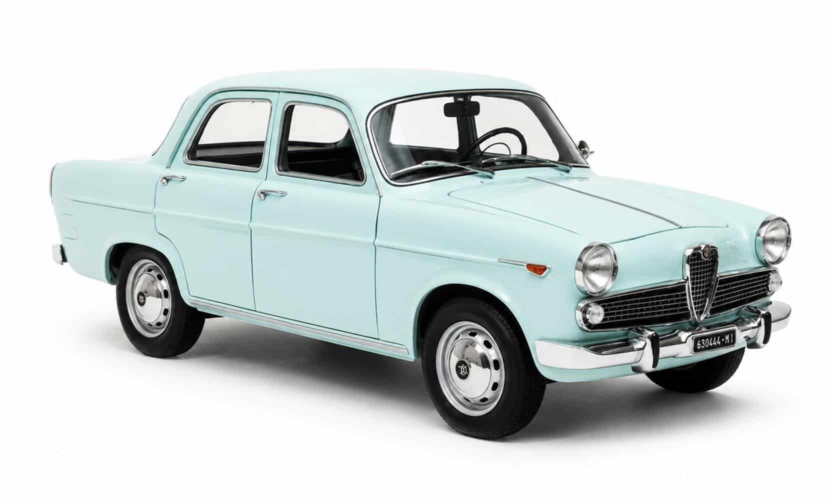 Cult Scale 1:18 Alfa Romeo Giulietta Ti 1961-64 Blue (CML249-1) Limited Edition Resin Model 4 Cult Scale 1:18 Alfa Romeo Giulietta Ti 1961-64 Blue (CML249-1) Limited Edition Resin Model - Image 4