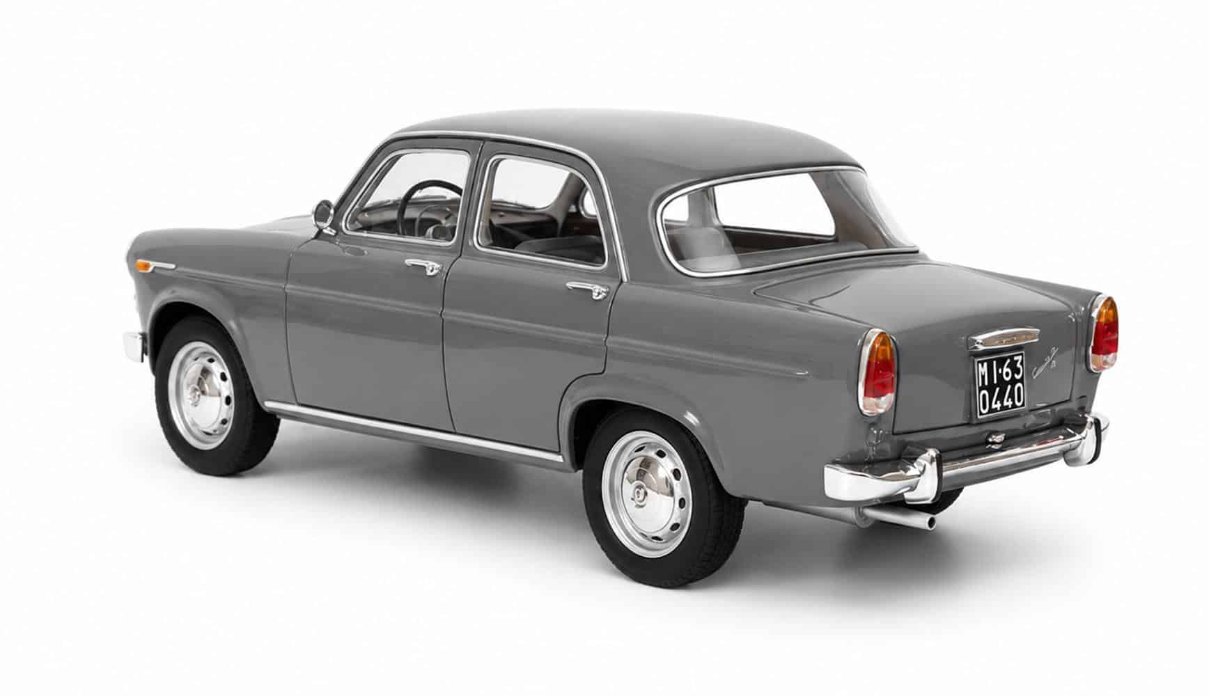 Cult Scale 1:18 Alfa Romeo Giulietta Ti 1961-64 Grey (CML249-3) Limited Edition Resin Model 3 Cult Scale 1:18 Alfa Romeo Giulietta Ti 1961-64 Grey (CML249-3) Limited Edition Resin Model - Image 3