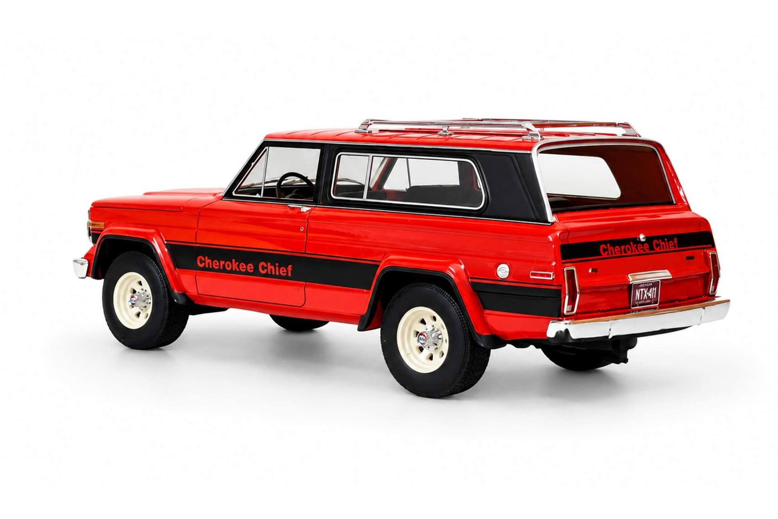 Cult Scale 1:18 Jeep Cherokee Chief (SJ) 1980-1983 Red (CML207-1) Limited Edition Resin Model 3 Cult Scale 1:18 Jeep Cherokee Chief (SJ) 1980-1983 Red (CML207-1) Limited Edition Resin Model - Image 3