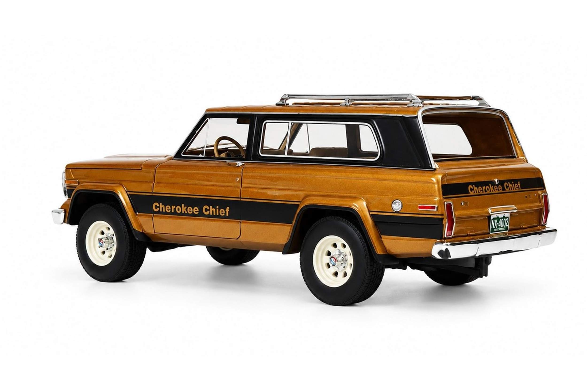 Cult Scale 1:18 Jeep Cherokee Chief (SJ) 1980-1983 Brown Metallic (CML207-2) Limited Edition Resin Model 2 Cult Scale 1:18 Jeep Cherokee Chief (SJ) 1980-1983 Brown Metallic (CML207-2) Limited Edition Resin Model - Image 2