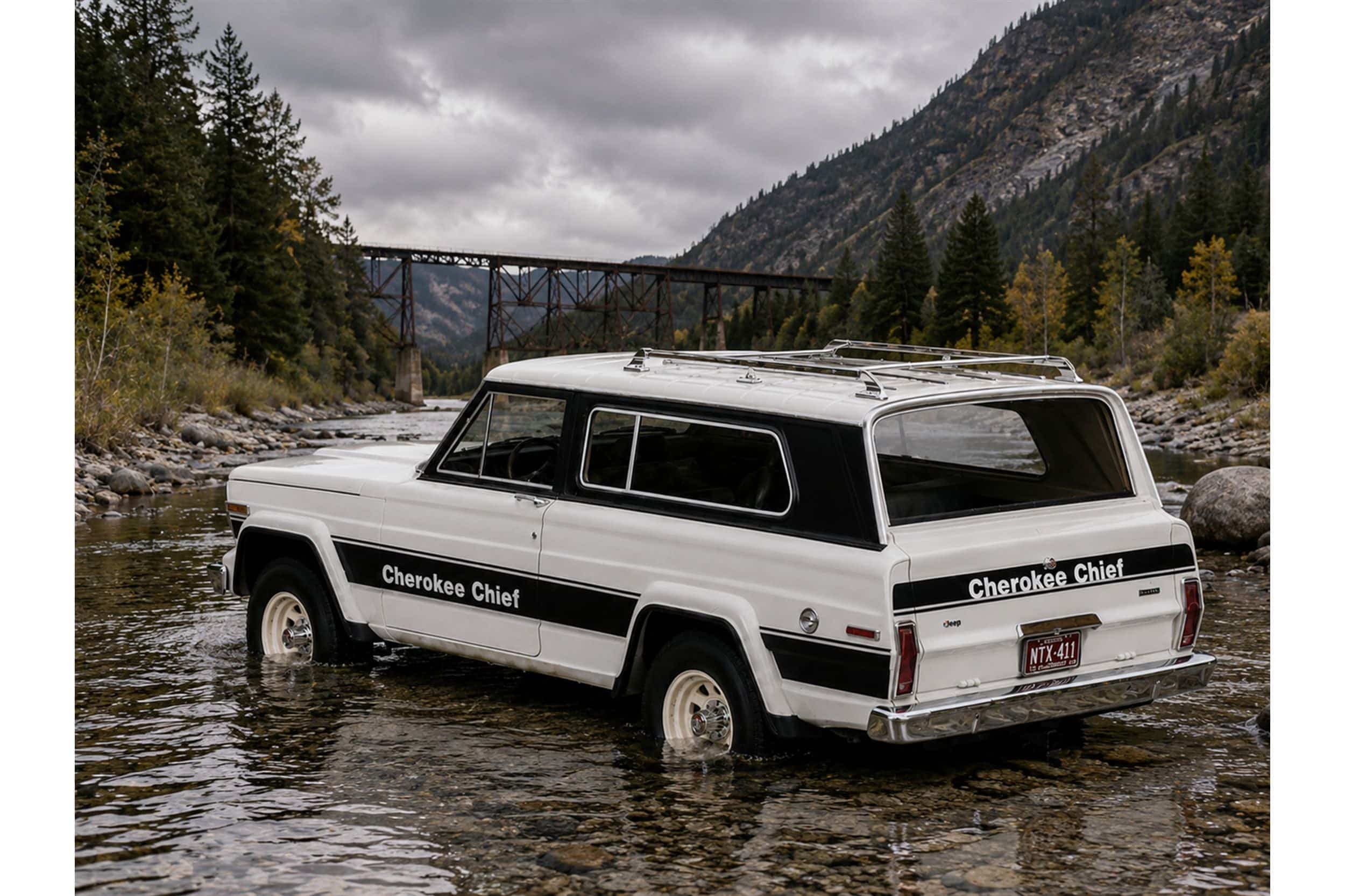 Cult Scale 1:18 Jeep Cherokee Chief (SJ) 1980-1983 White (CML207-3) Limited Edition Resin Model - Image 4