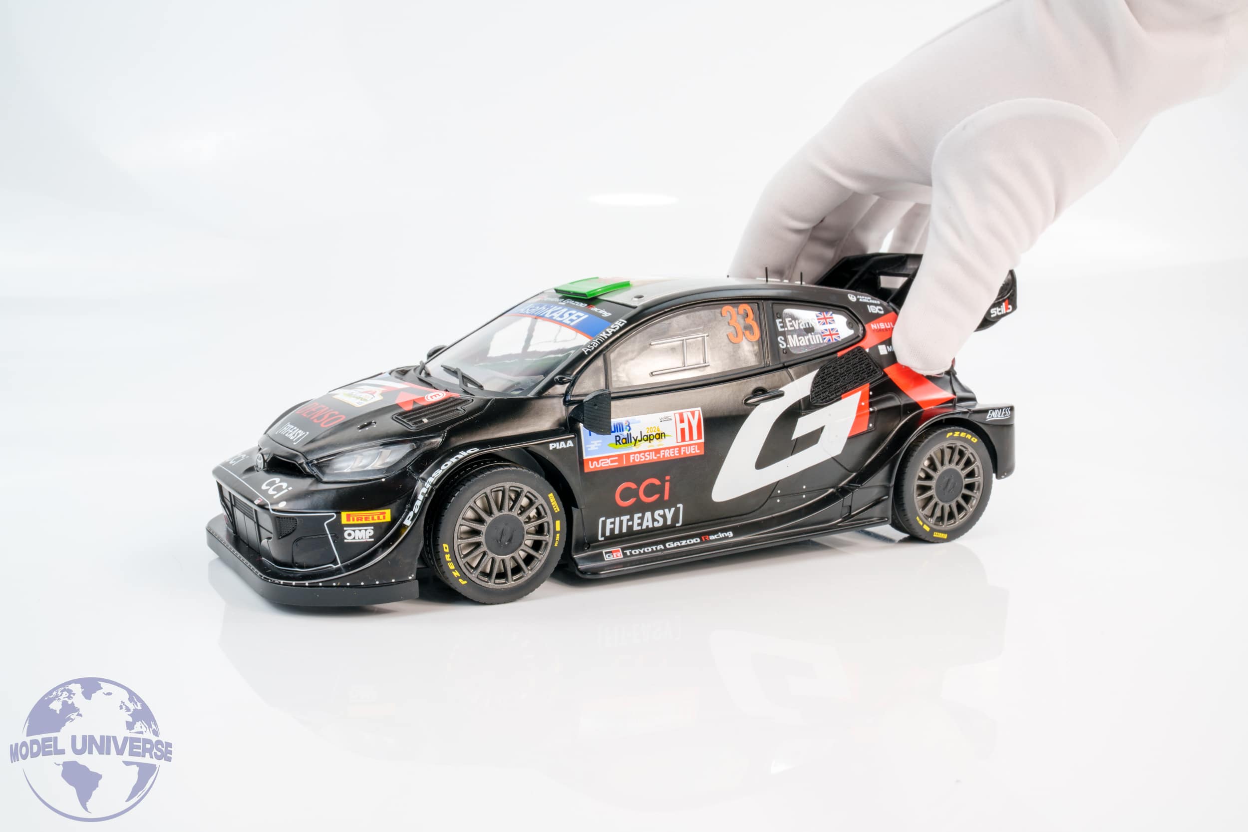 Ixo - 1:18 Toyota GR Yaris Rally1 No.33 Elfyn Evans Winner Japan Rally 2024 - Diecast Model 4 Ixo - 1:18 Toyota GR Yaris Rally1 No.33 Elfyn Evans Winner Japan Rally 2024 - Diecast Model