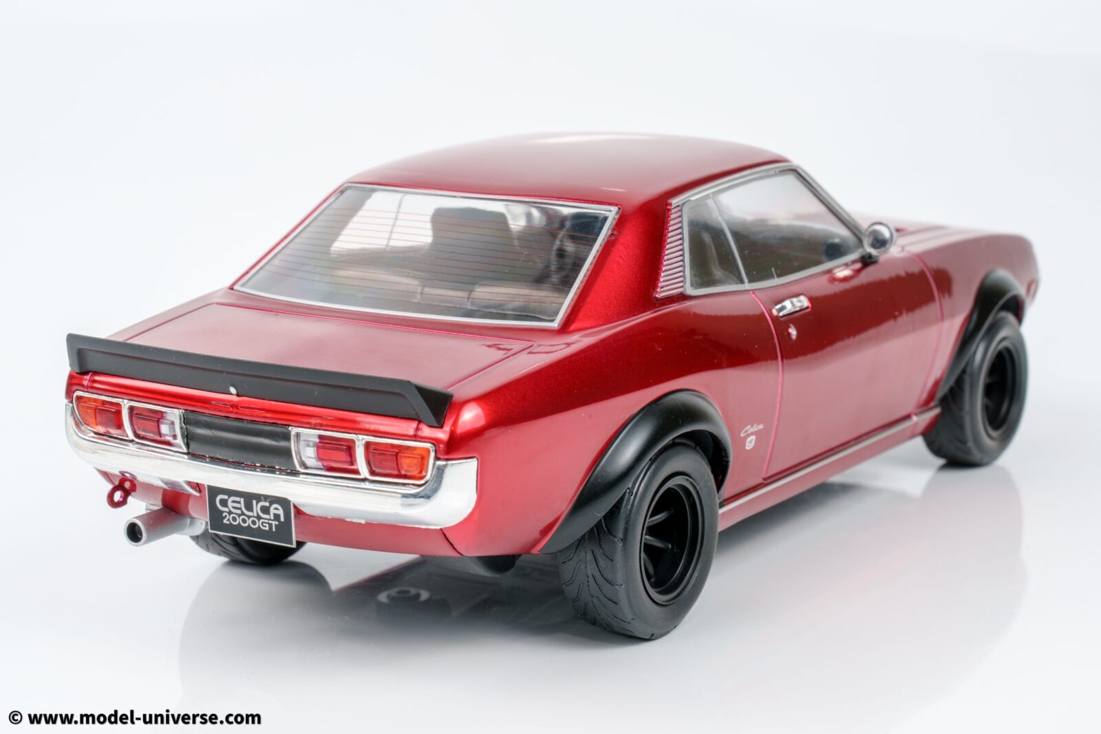 Ixo - 1:18 Toyota Celica 2000 GT (RA21) Red Metallic 1977