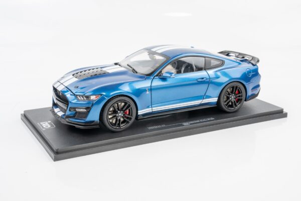 Ixo - 1:18 Ford Mustang Shelby GT500 Atlas Blue Metallic - Diecast Model 19 Ixo - 1:18 Ford Mustang Shelby GT500 Atlas Blue Metallic - Diecast Model