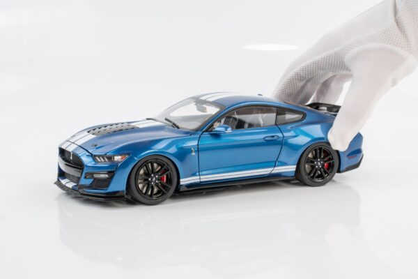 Ixo - 1:18 Ford Mustang Shelby GT500 Atlas Blue Metallic - Diecast Model 15 Ixo - 1:18 Ford Mustang Shelby GT500 Atlas Blue Metallic - Diecast Model