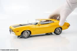 Ixo CMC186 Ford Gran Torino Sport 1972 Yellow Metallic 03