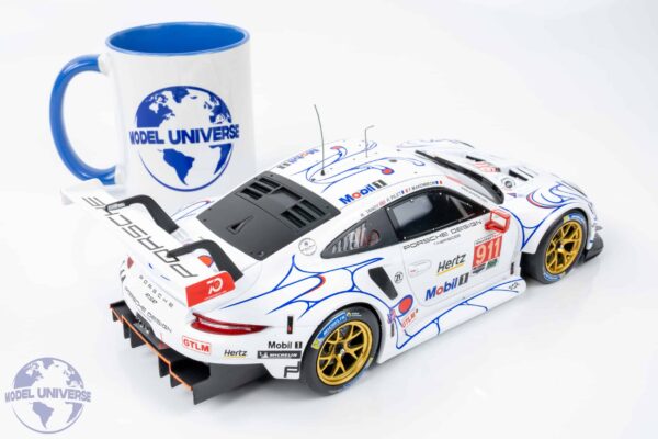 Ixo - 1:18 Porsche 911 RSR No.911 Class Winner Petit Le Mans 2018 - Pilet, Tandy, Makowiecki - Diecast Model 13 Ixo - 1:18 Porsche 911 RSR No.911 Class Winner Petit Le Mans 2018 - Pilet, Tandy, Makowiecki - Diecast Model