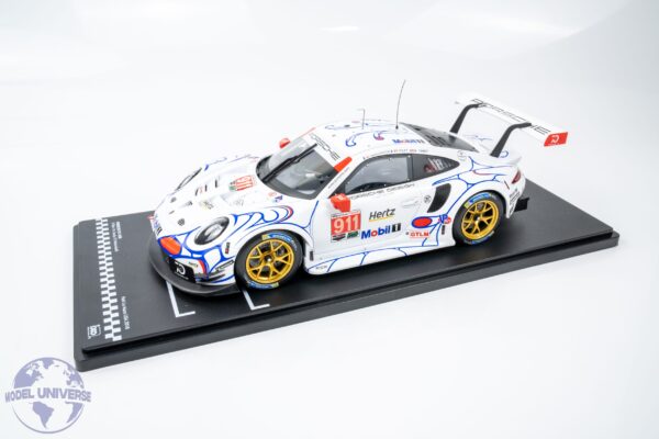 Ixo - 1:18 Porsche 911 RSR No.911 Class Winner Petit Le Mans 2018 - Pilet, Tandy, Makowiecki - Diecast Model 17 Ixo - 1:18 Porsche 911 RSR No.911 Class Winner Petit Le Mans 2018 - Pilet, Tandy, Makowiecki - Diecast Model