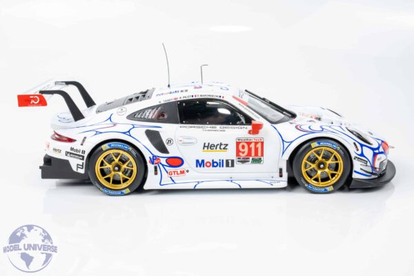 Ixo - 1:18 Porsche 911 RSR No.911 Class Winner Petit Le Mans 2018 - Pilet, Tandy, Makowiecki - Diecast Model 16 Ixo - 1:18 Porsche 911 RSR No.911 Class Winner Petit Le Mans 2018 - Pilet, Tandy, Makowiecki - Diecast Model