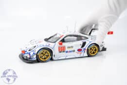 Ixo LEGT18010 Porsche 911 RSR Winner Petit Le Mans 2018 9