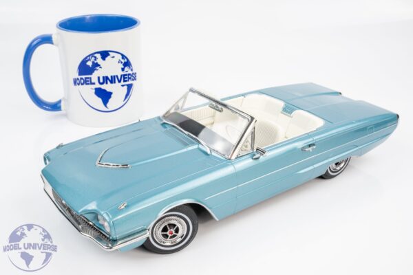 KK Scale - 1:18 Ford Thunderbird Cabriolet 1966 Light Blue Metallic / White Roof - Diecast Model 22 KK Scale - 1:18 Ford Thunderbird Cabriolet 1966 Light Blue Metallic / White Roof - Diecast Model