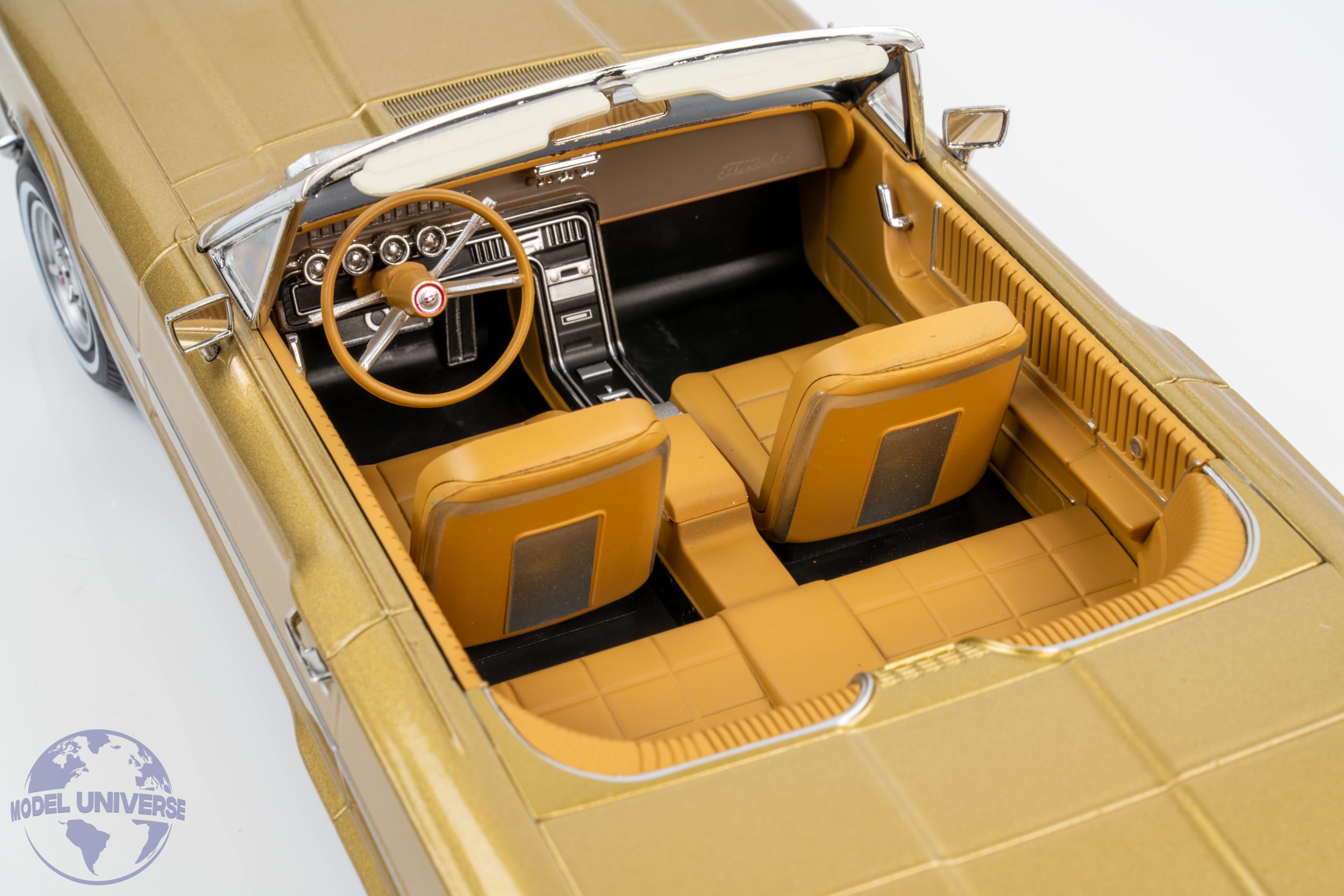 KK Scale - 1:18 Ford Thunderbird Cabriolet 1966 Gold Metallic / White Roof - Diecast Model 7 KK Scale - 1:18 Ford Thunderbird Cabriolet 1966 Gold Metallic / White Roof - Diecast Model