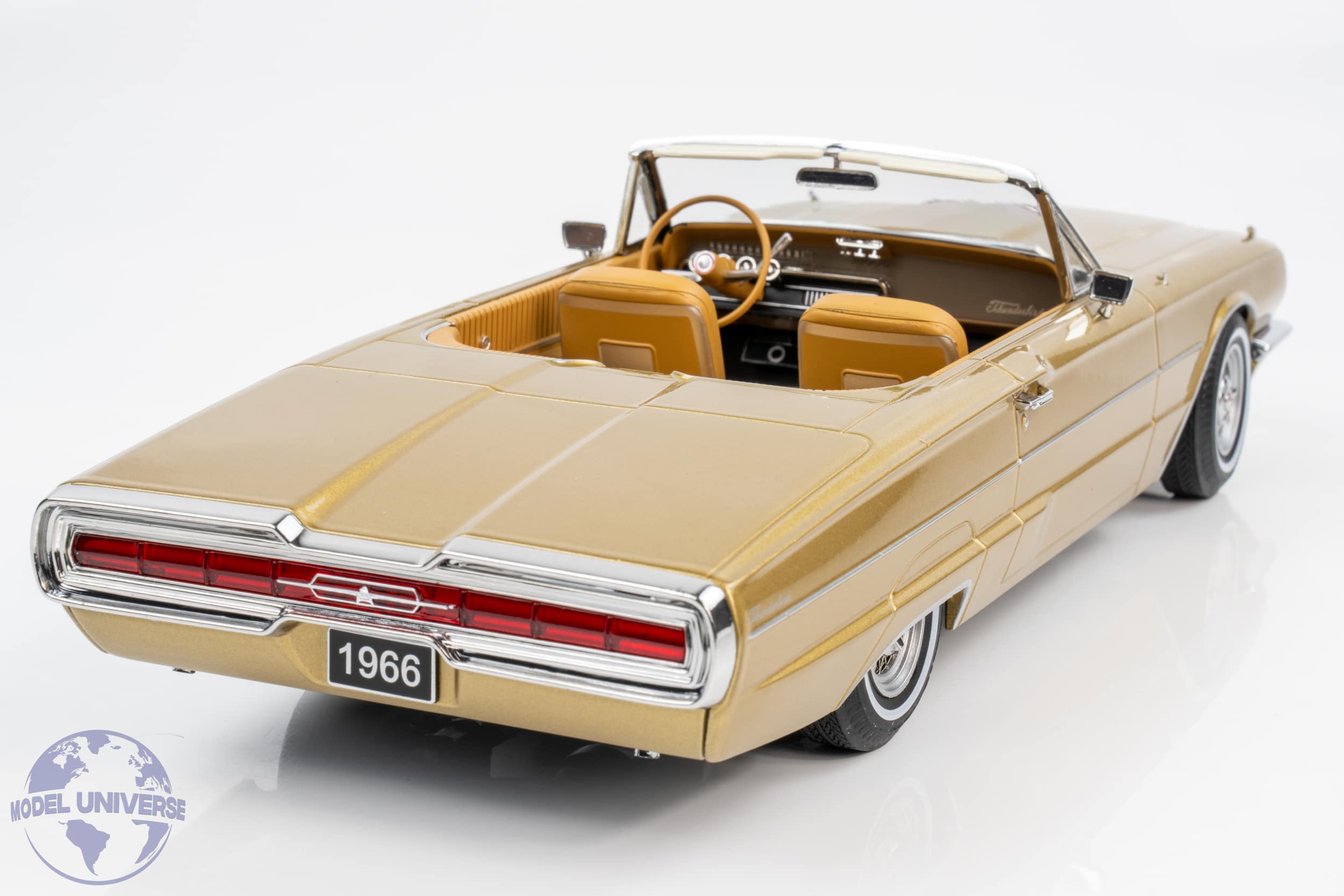 KK Scale - 1:18 Ford Thunderbird Cabriolet 1966 Gold Metallic / White Roof - Diecast Model 9 KK Scale - 1:18 Ford Thunderbird Cabriolet 1966 Gold Metallic / White Roof - Diecast Model
