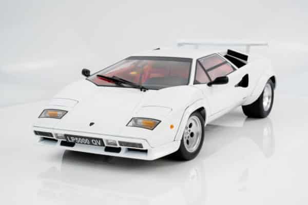 KK Scale 1:12 Lamborghini Countach LP 5000S QV White 1985 - Diecast Model 17 KK Scale 1:12 Lamborghini Countach LP 5000S QV White 1985 - Diecast Model